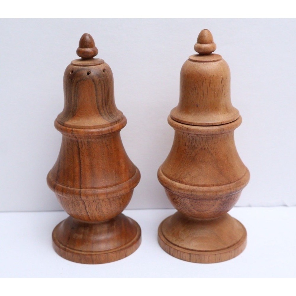 VTG Salt & Pepper Shaker Set Wood Rustic Farmhouse Classic Style France